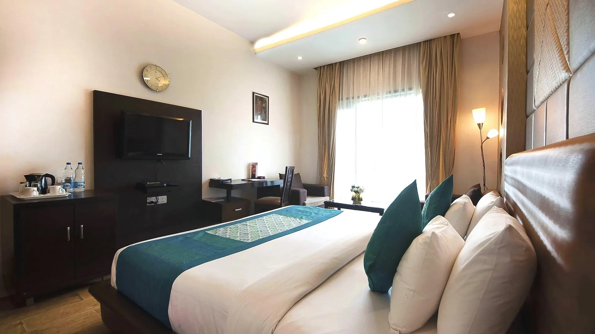 Hotel Golf View Suites-Golf Course Road Gurgaon 3*,  India