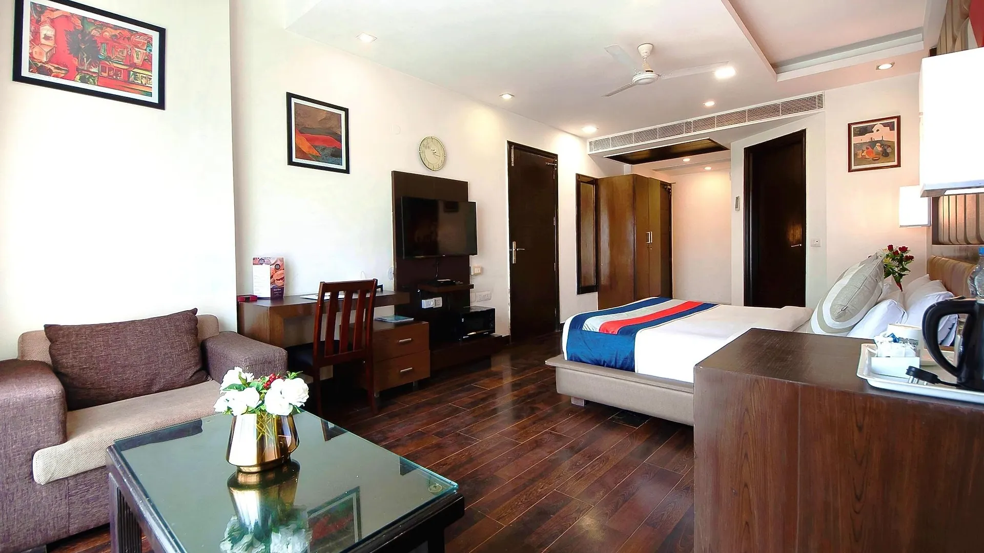 ***  Hotel Golf View Suites-Golf Course Road Gurgaon India