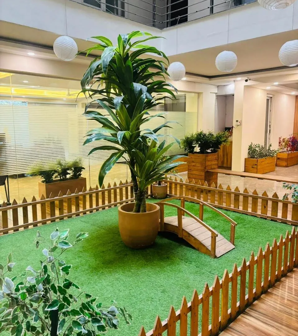 Hotel Golf View Suites-Golf Course Road Gurgaon 3*,  India