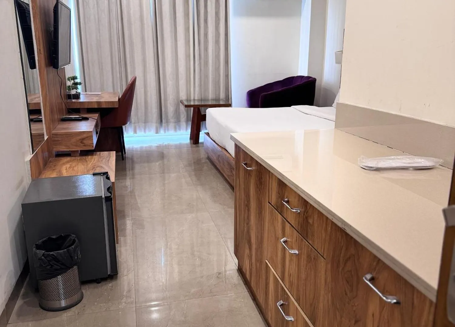 Hotel Golf View Suites-Golf Course Road Gurgaon