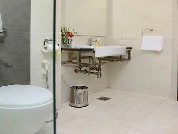 ***  Hotel Golf View Suites-Golf Course Road Gurgaon India