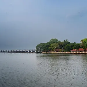 https://ktdc-suvasam-lake-resort.kerala-hotels.net