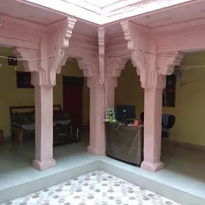 https://radha-krishna-home.hotels-varanasi.com