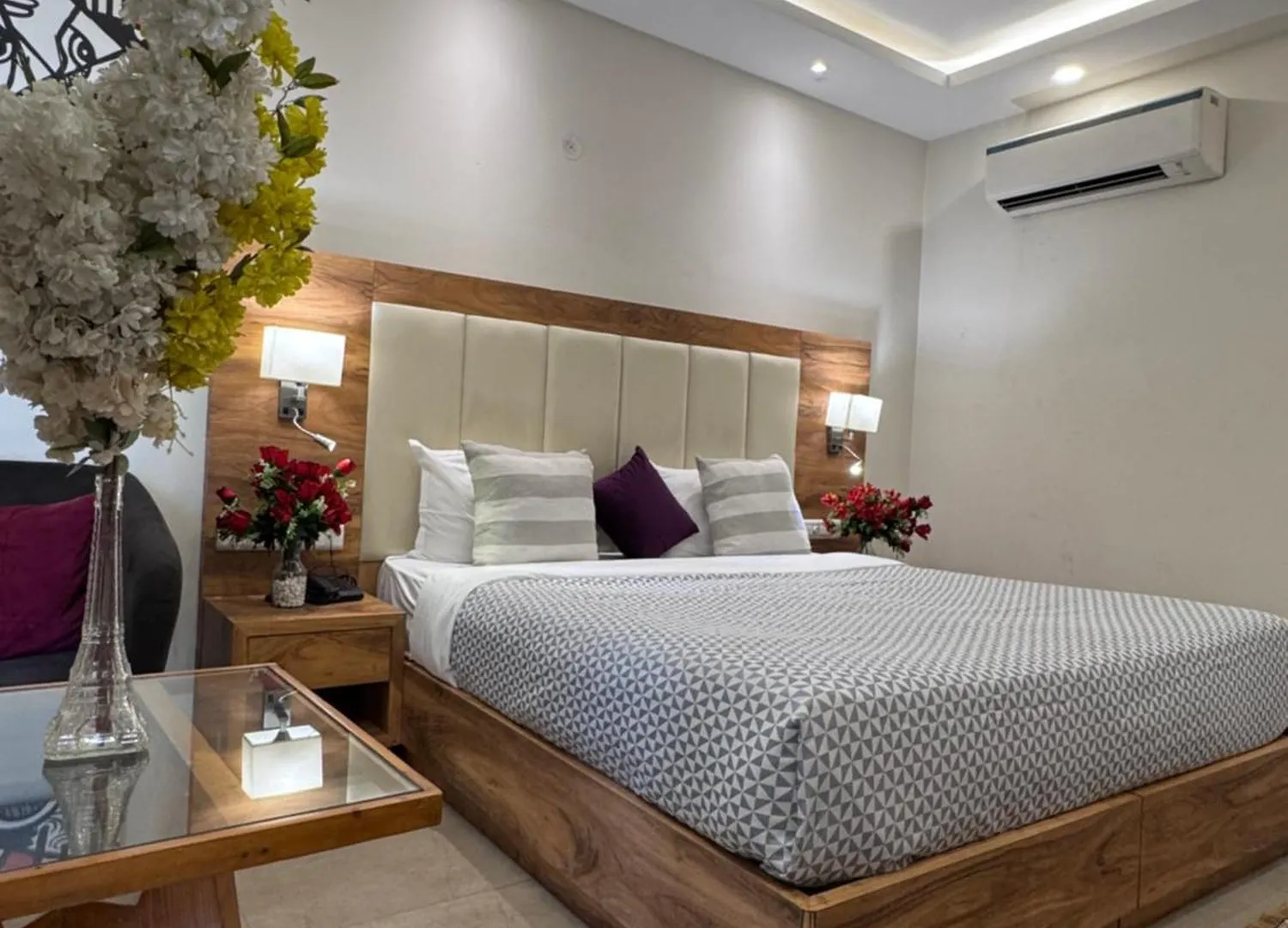 ***  Hotel Golf View Suites-Golf Course Road Gurgaon India